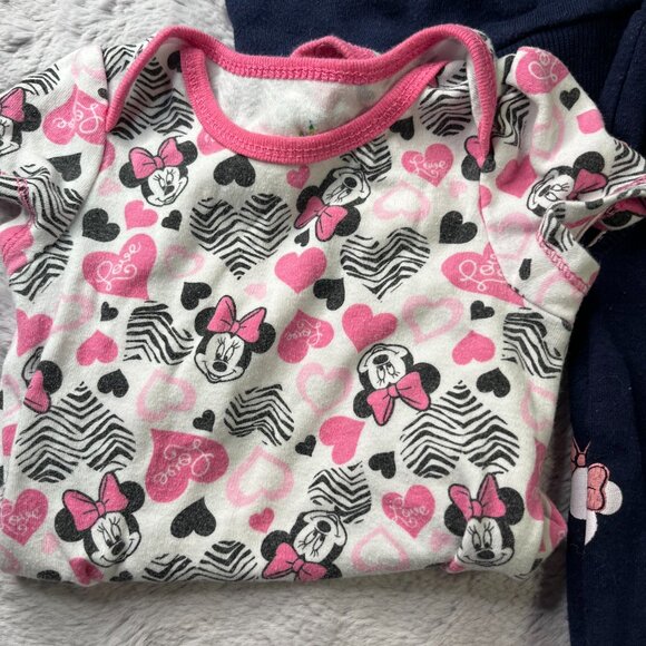 Disney by Primark Infant Minnie Mouse 4 piece jogging set. 3-6 months - Picture 2 of 7
